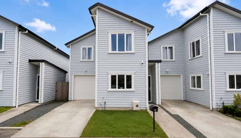 19 Stitchbird Crescent, Papakura