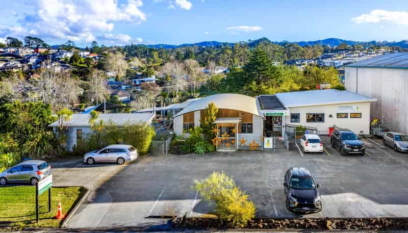 6 O'Neills Road, Swanson