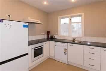 103 Aorangi Road, Bryndwr