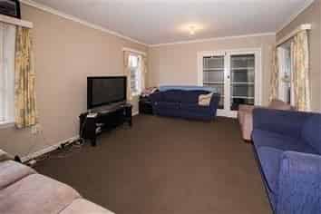 103 Aorangi Road, Bryndwr