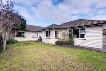 103 Aorangi Road, Bryndwr