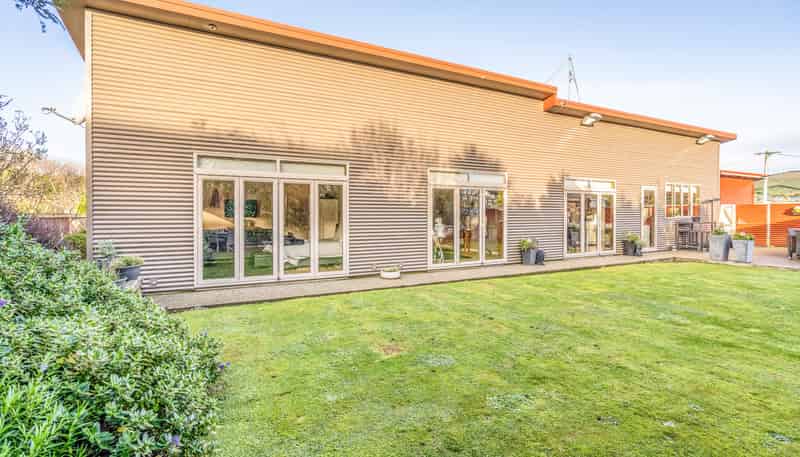 12 Morton Street, Riverton