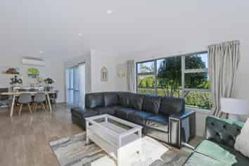 33 Navigation Drive, Cooks Beach