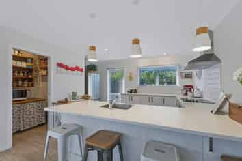 33 Navigation Drive, Cooks Beach