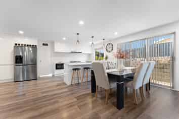 24 Glendene Avenue, Glendene