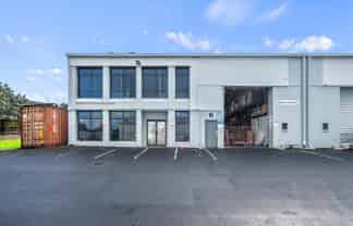 CBRE | 603sqm Mt Wellington Gem