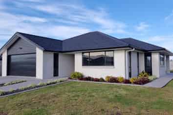 16 Kaurinui Crescent, One Tree Point