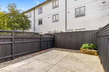 9/27 Rossmay Terrace, Mount Eden