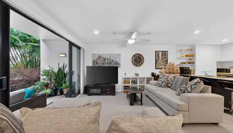 49/8 Thompson Park Road, Mount Wellington