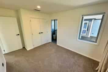 1D Grove Road, Sandringham