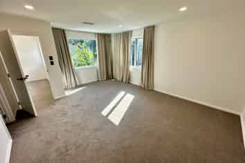 1D Grove Road, Sandringham