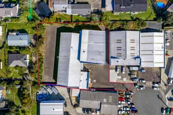 1,369sqm industrial wtih surplus yard space