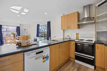 1/3 Grove Road, Addington