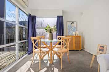 1/3 Grove Road, Addington