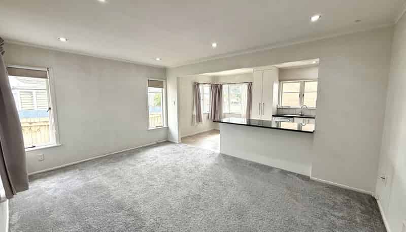 37 Hallberry Road, Mangere East