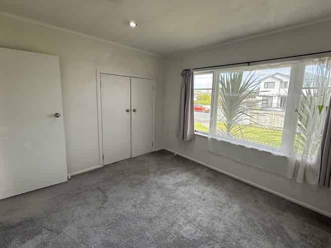 37 Hallberry Road, Mangere East