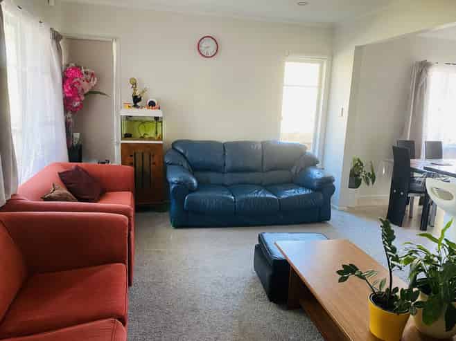 37 Hallberry Road, Mangere East
