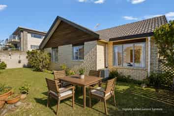 14/262 Centreway Road, Orewa