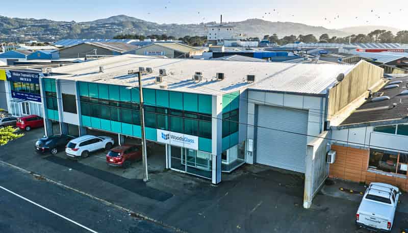 17-18 Marine Parade, Petone