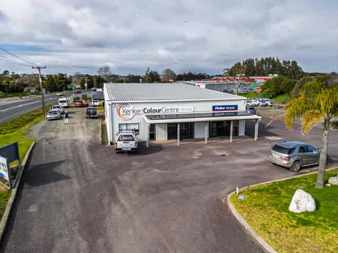 Secure Lease|Established Tenant|Premium Exposure
