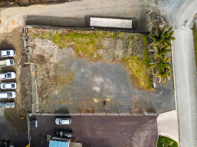 Secure Lease|Established Tenant|Premium Exposure
