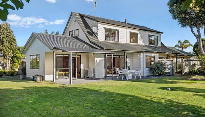 48 Lakeside Drive, Orewa