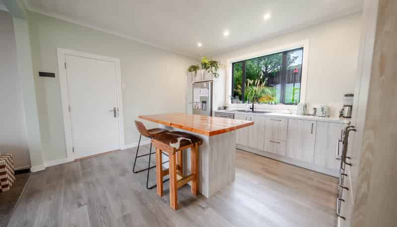 34 Theodore Street, Bluff