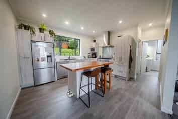 34 Theodore Street, Bluff