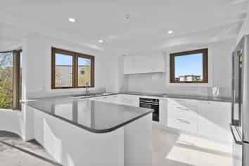 2A/27 George Street, Newmarket