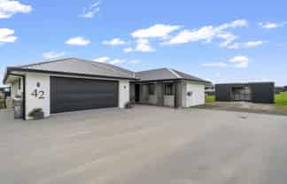 42 Arcadia Place, Seaward Bush