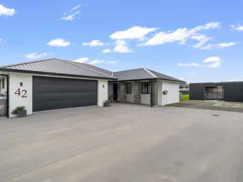 42 Arcadia Place, Seaward Bush