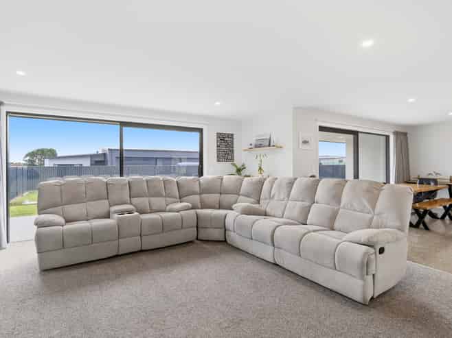 42 Arcadia Place, Seaward Bush