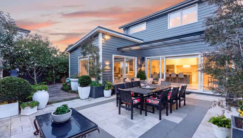 122D Waterloo Road, Hutt Central