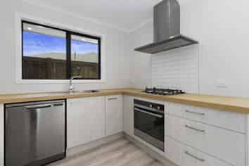 20B Alanbrooke Place, Beerescourt