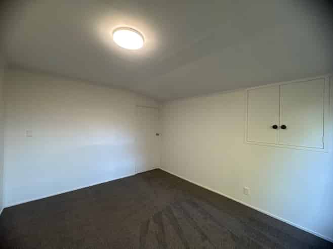 127 Edgewater Drive, Pakuranga