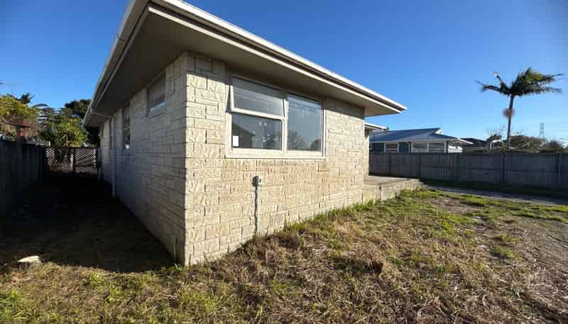 127 Edgewater Drive, Pakuranga