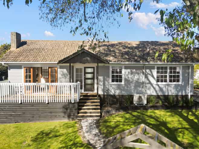 26 Deanwell Avenue, Deanwell
