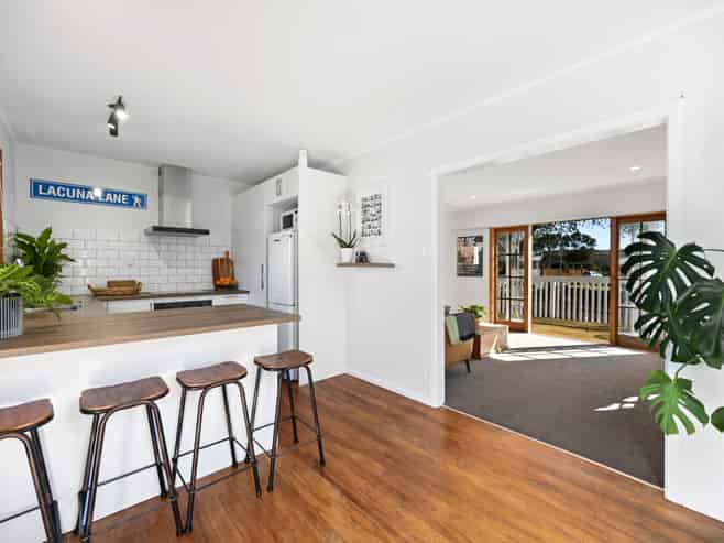 26 Deanwell Avenue, Deanwell