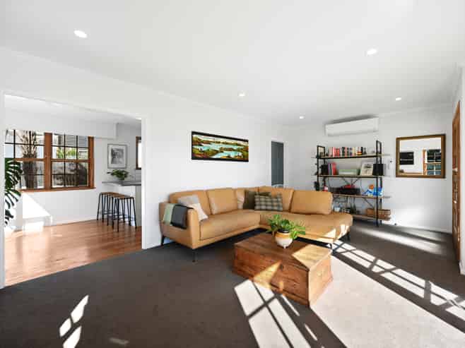 26 Deanwell Avenue, Deanwell