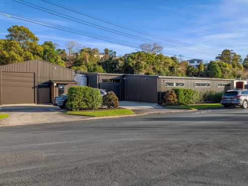 Modern investment with award winning tenant