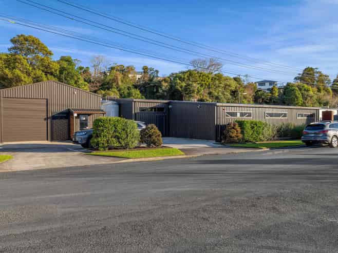 Modern investment with award winning tenant