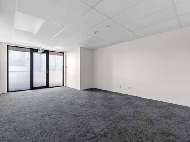 Modern, practical industrial premises