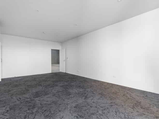 Modern, practical industrial premises