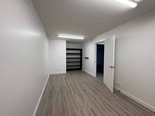 Warehouse, office and live-work accommodation