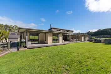16 Pennyroyal Place, Kamo