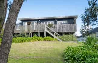 706 Papamoa Beach Road, Papamoa