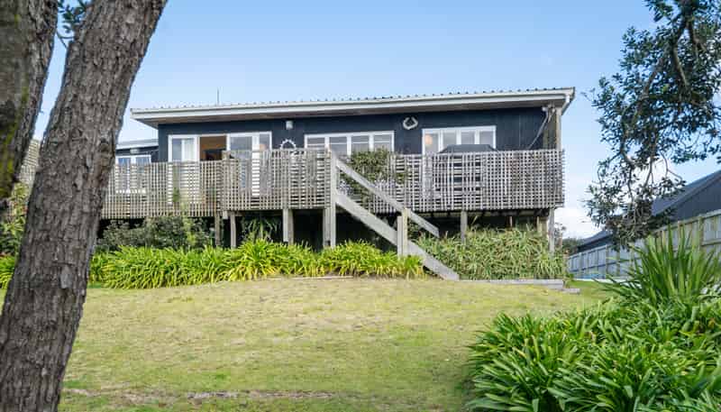 706 Papamoa Beach Road, Papamoa
