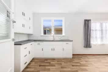 11 Bartholomew Road, Levin