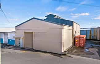Vacant, Versatile & Well Located