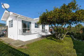 2/120 Nayland Road, Stoke